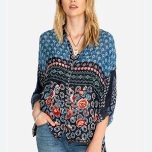 Johnny was Floral Patterned Blue Women's Top and bottom! Small/medium!